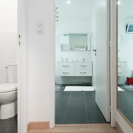 Renovated House - Center بيت للعطل *